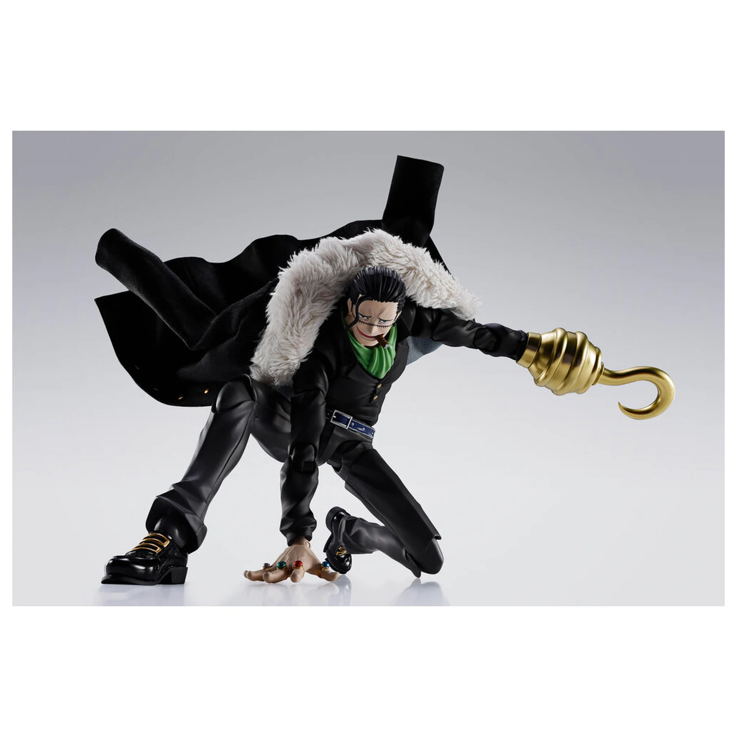 One Piece Sir Crocodile Marineford S.H. Figuarts figura 18cm termékfotó