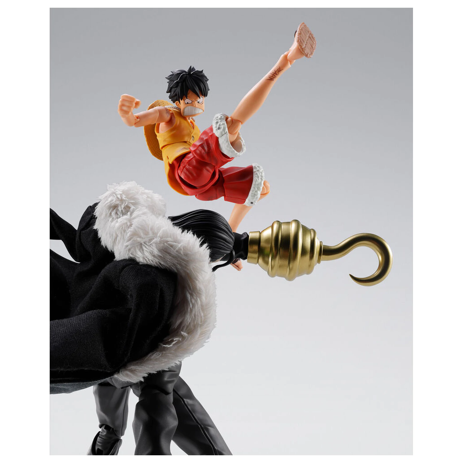 One Piece Sir Crocodile Marineford S.H. Figuarts figura 18cm termékfotó