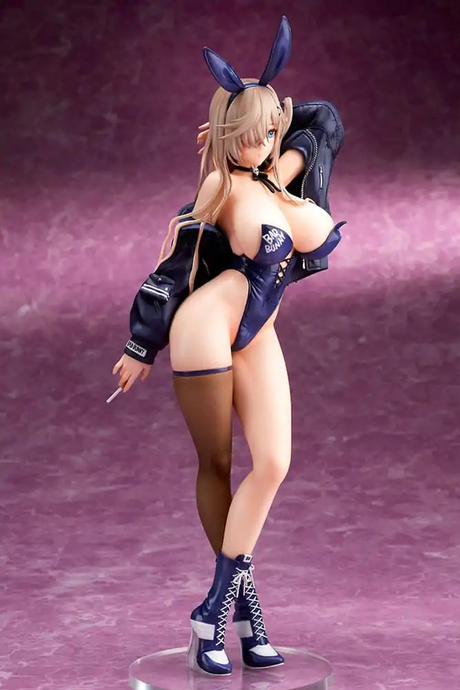 Original Character 1/7 Bad Bunny Illustration by Mataro PVC szobor figura 27 cm termékfotó