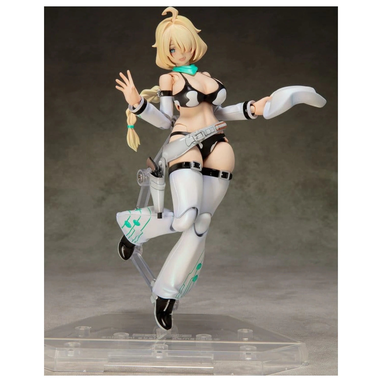 Original Character AlienDress Quatre Műanyag modell készlet 16 cm termékfotó