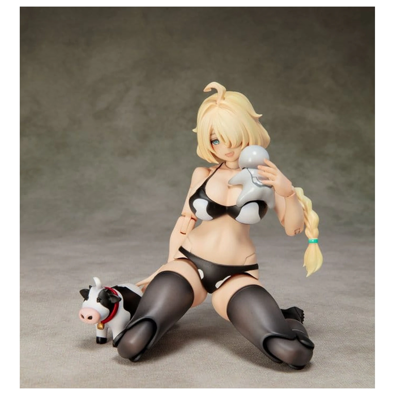 Original Character AlienDress Quatre Műanyag modell készlet 16 cm termékfotó