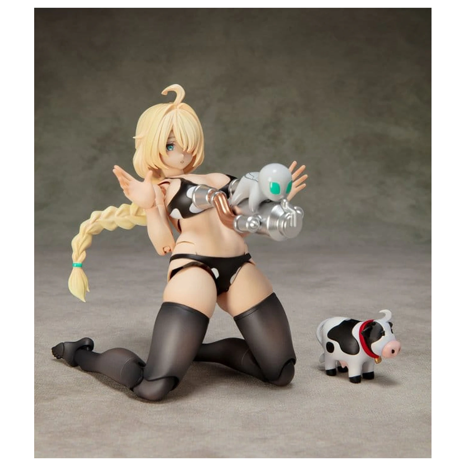 Original Character AlienDress Quatre Műanyag modell készlet 16 cm termékfotó
