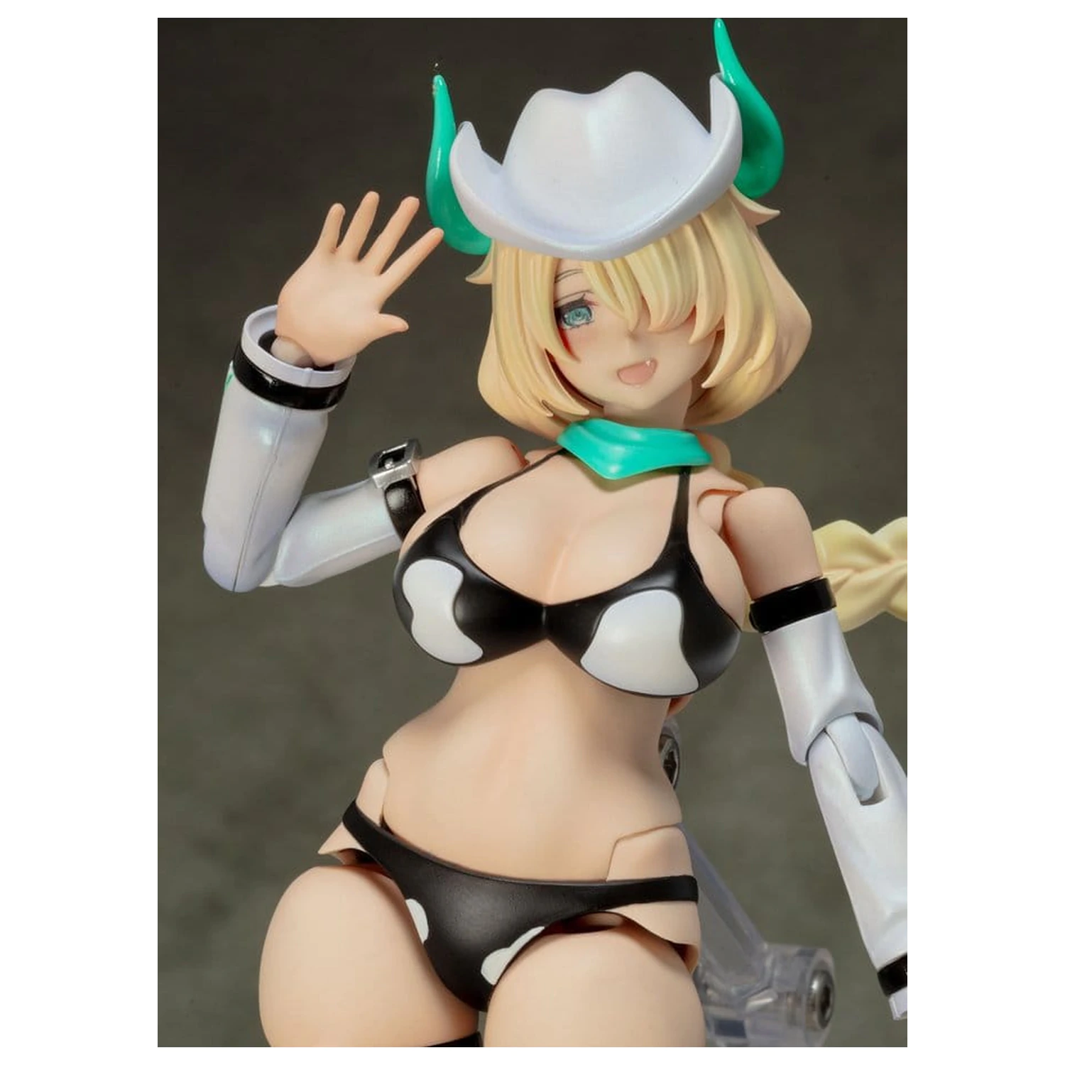 Original Character AlienDress Quatre Műanyag modell készlet 16 cm termékfotó
