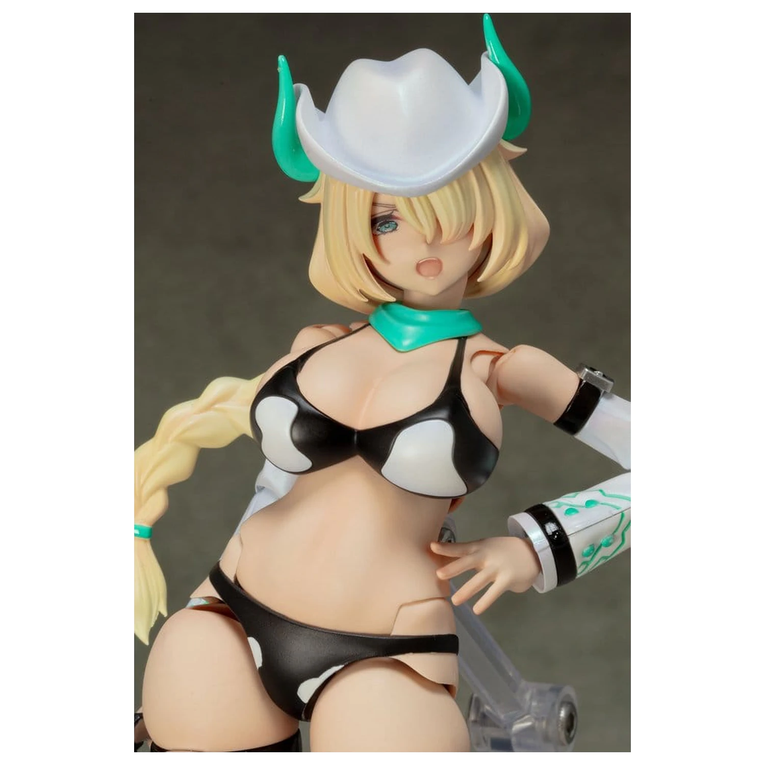 Original Character AlienDress Quatre Műanyag modell készlet 16 cm termékfotó