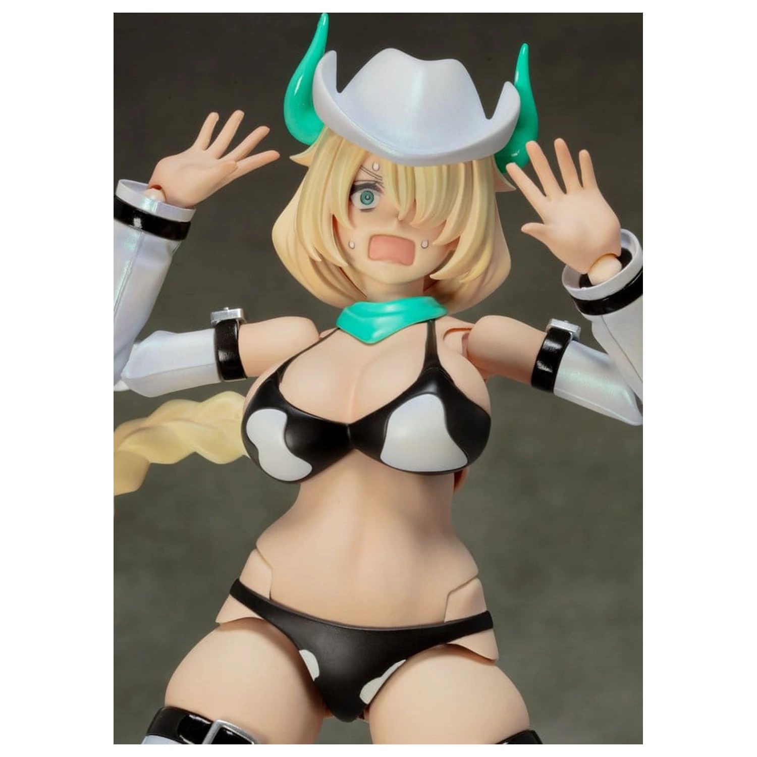 Original Character AlienDress Quatre Műanyag modell készlet 16 cm termékfotó
