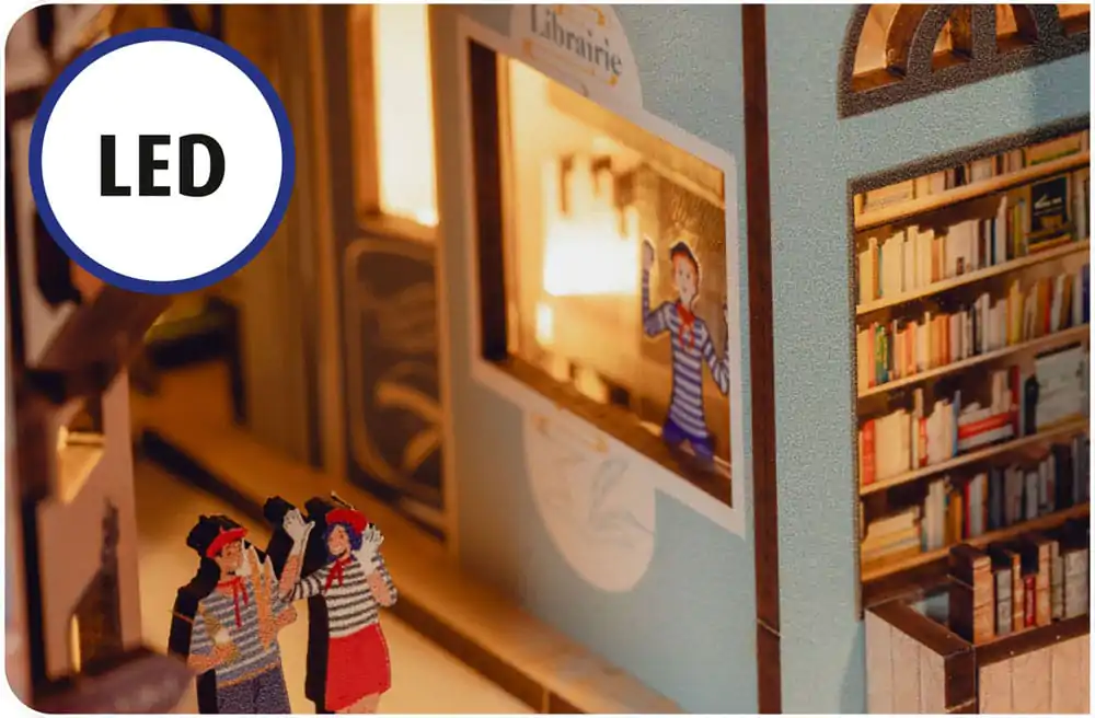 Paris Tiny Adventures Book Nook Mini Diorama 23 cm termékfotó