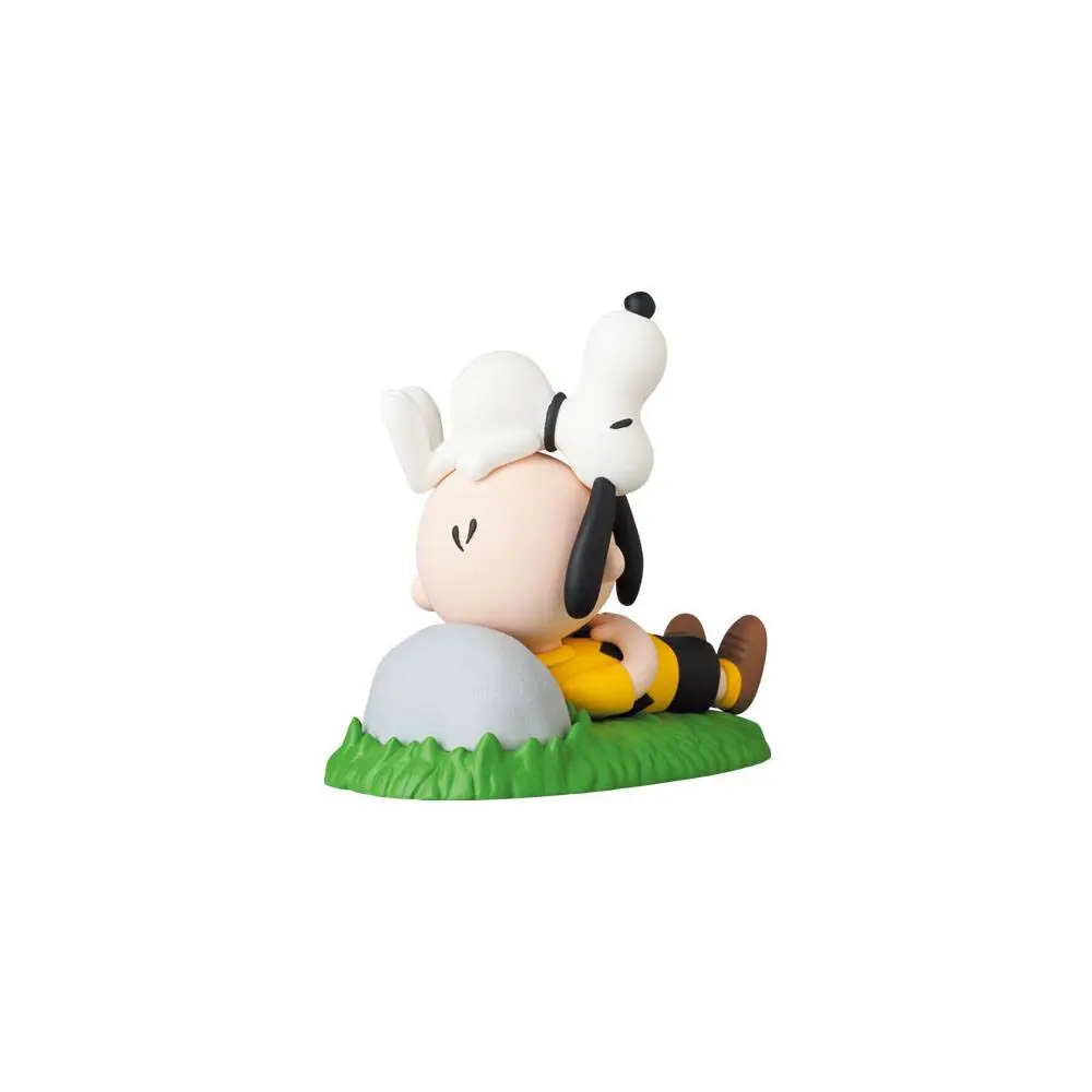 Peanuts UDF Series 13 Napping Charlie Brown &amp; Snoopy Mini figura 10 cm termékfotó