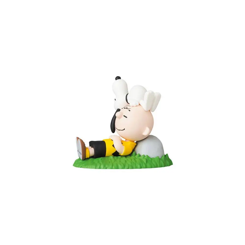Peanuts UDF Series 13 Napping Charlie Brown &amp; Snoopy Mini figura 10 cm termékfotó