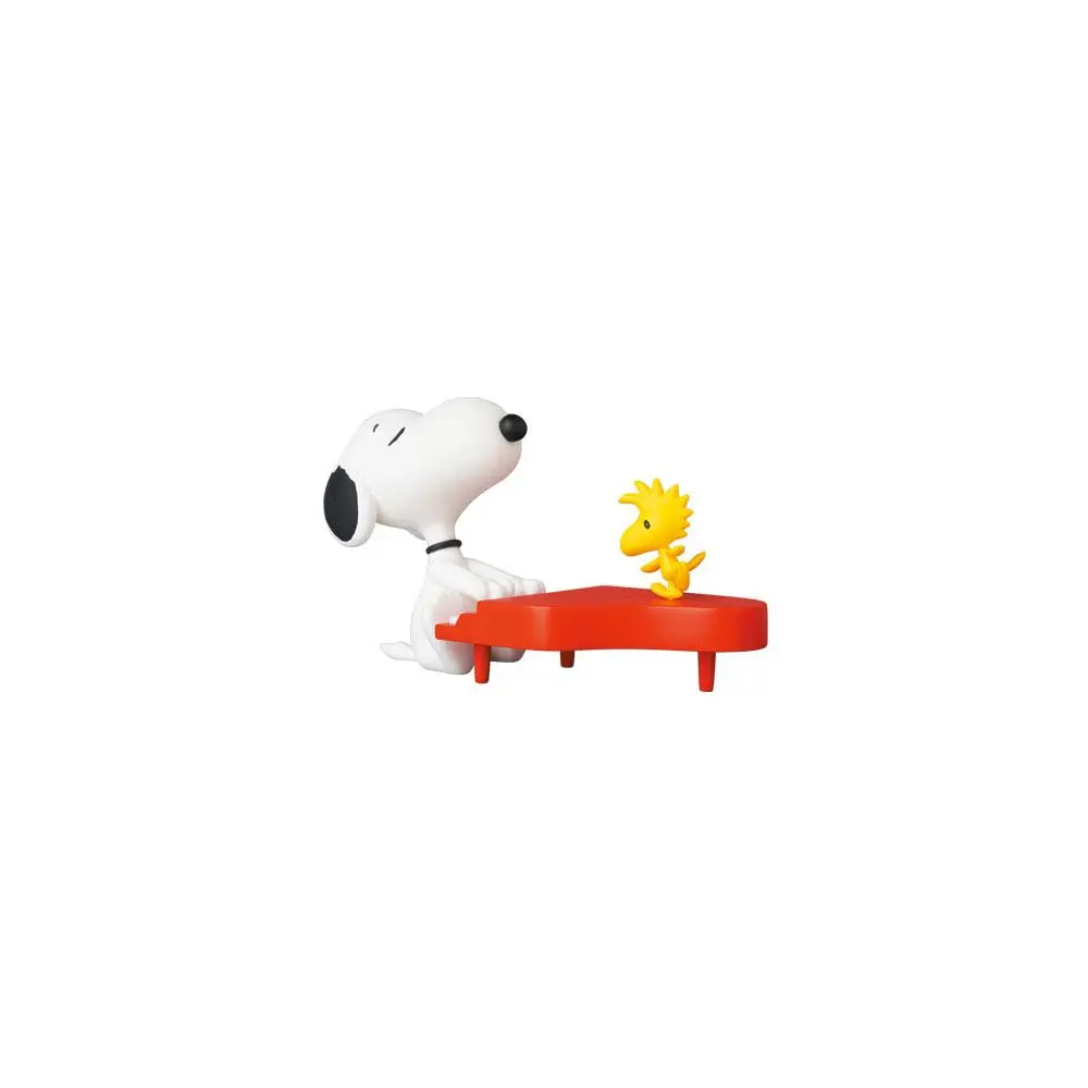 Peanuts UDF Series 13 Pianist Snoopy Mini figura 10 cm termékfotó