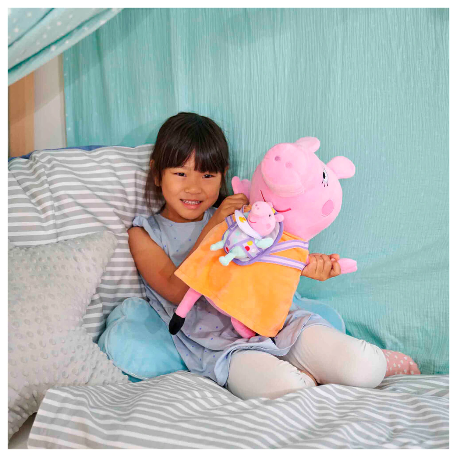Peppa Pig Mummy Pig with Evie plüss 33cm termékfotó
