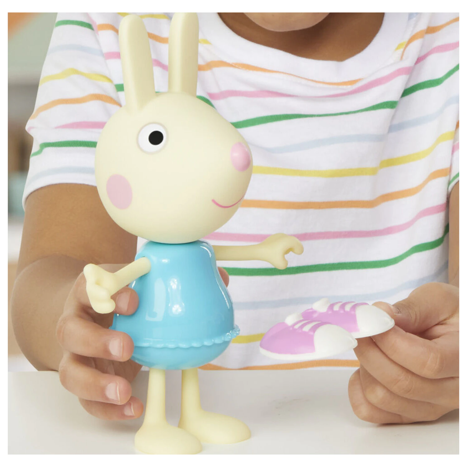 Peppa Pig Rebecca Rabbit figura 15cm termékfotó