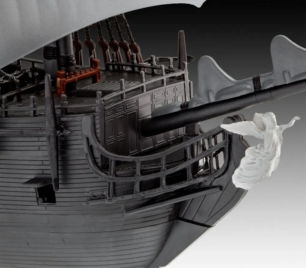Pirates of the Caribbean Dead Men Tell No Tales 1/150 Black Pearl Easy-Click modell készlet 26 cm termékfotó