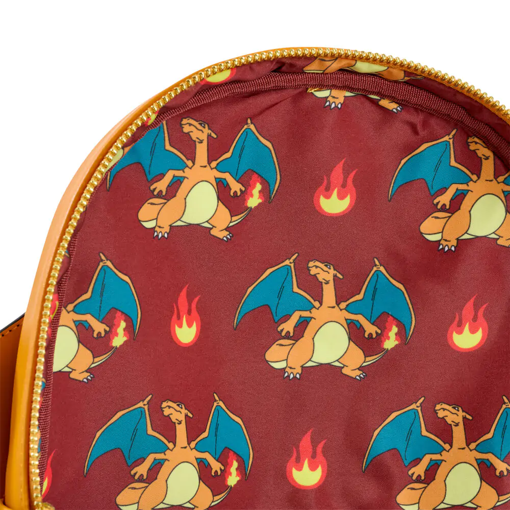 Pokemon Charizard táska hátizsák termékfotó