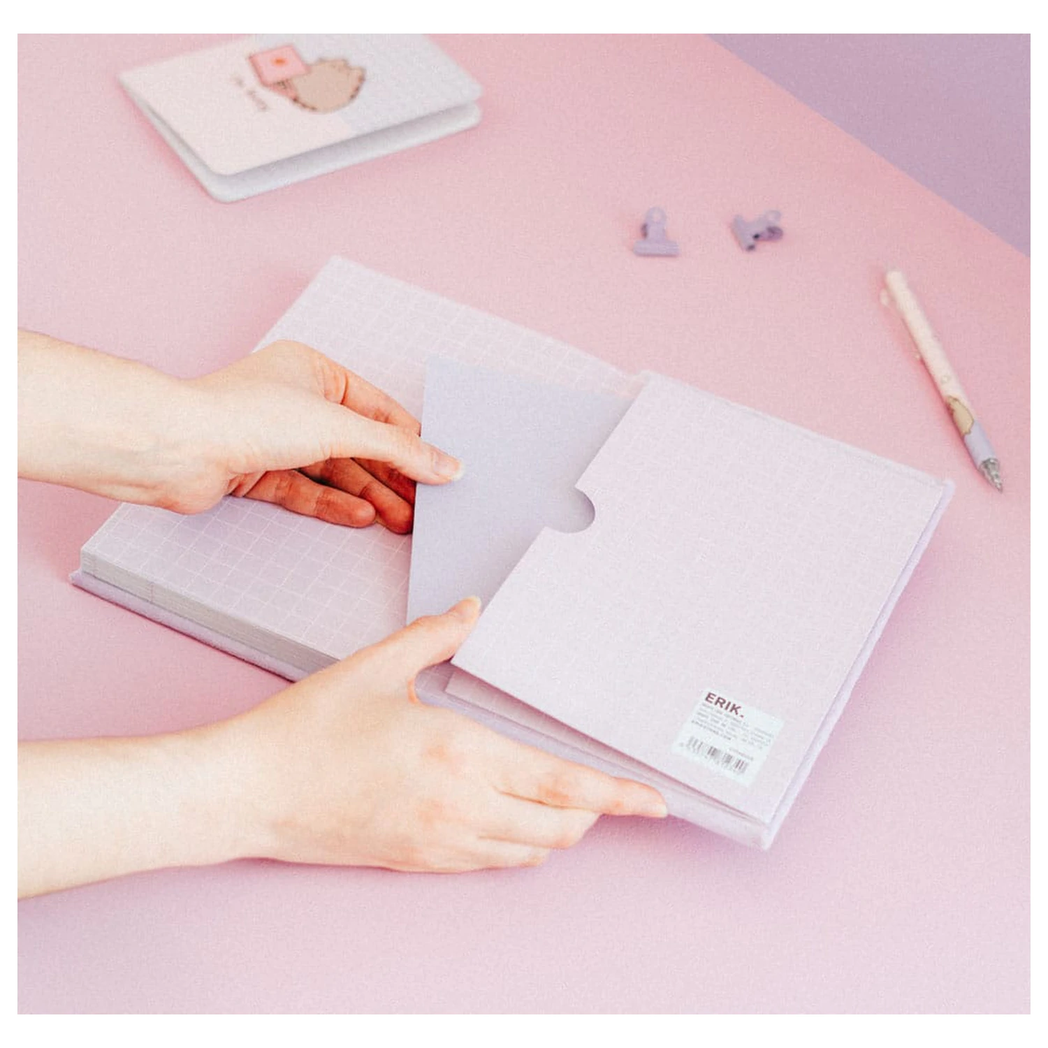 Pusheen Moments A5 plüss jegyzetfüzet termékfotó