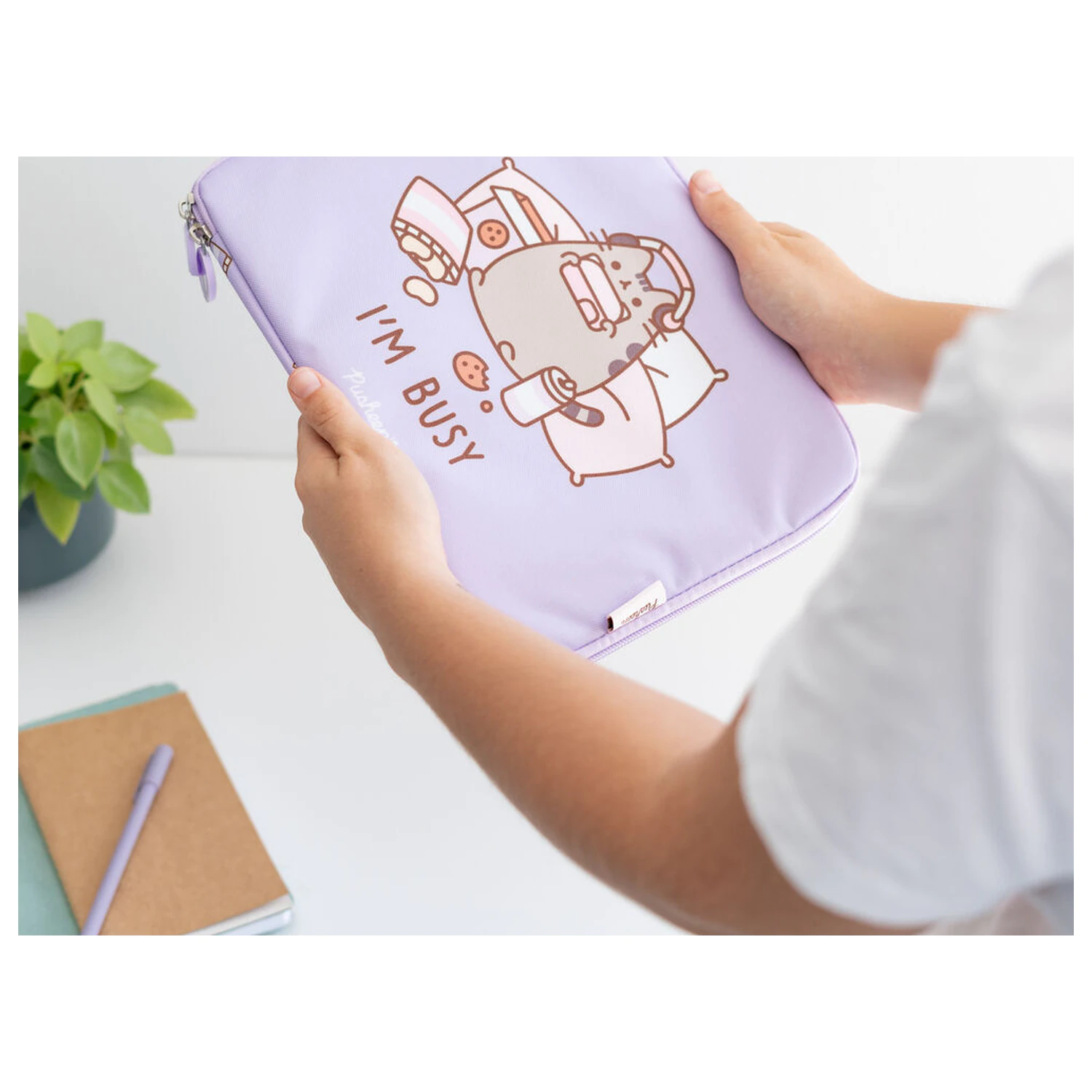 Pusheen Moments tablet tartó táska termékfotó