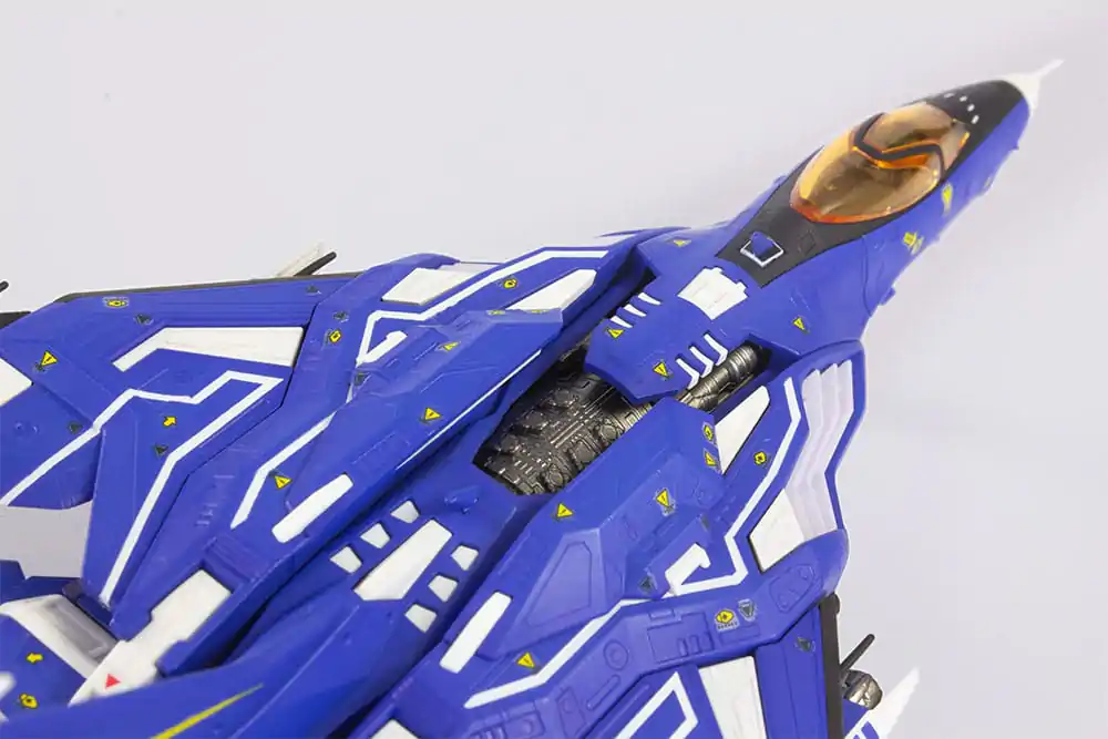 Raiden V Director´s Cut 1/100 FT-00004A Azuma 2P Color Ver. Műanyag modell készlet 18 cm termékfotó