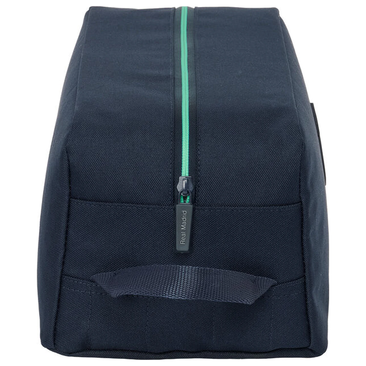 Real Madrid 2 Equipment 25/26 neszesszer táska termékfotó