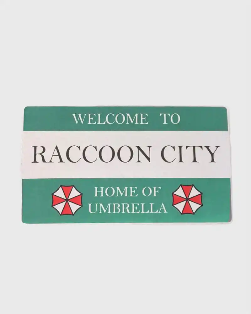 Resident Evil Mr. Racoon plüss figura 30 cm termékfotó