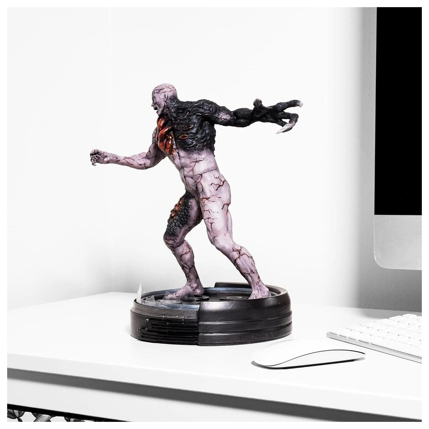 Resident Evil Tyrant szobor figura  termékfotó