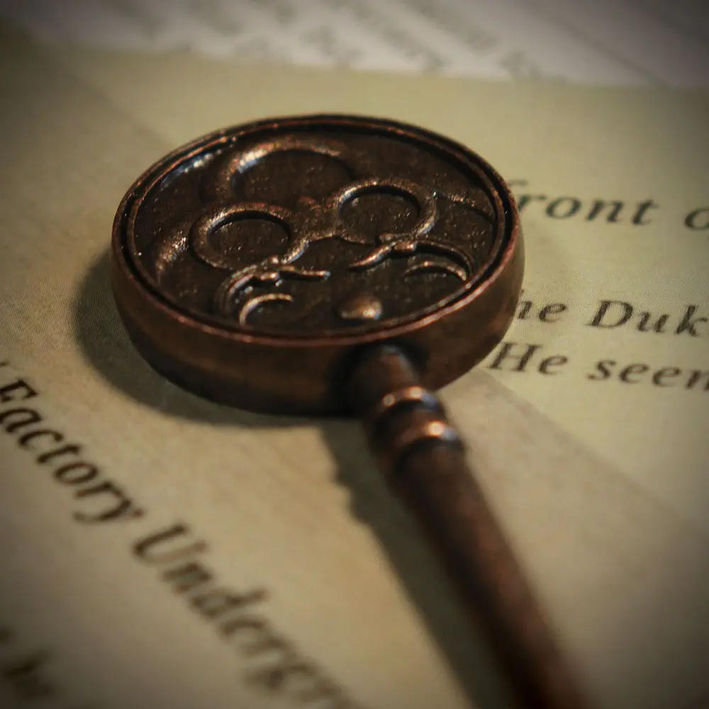 Resident Evil VIII 1/1 Insignia key replika Limitált kiadás termékfotó