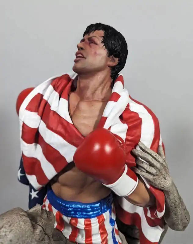 Rocky IV 1/4 Rocky Balboa szobor figura 48 cm termékfotó