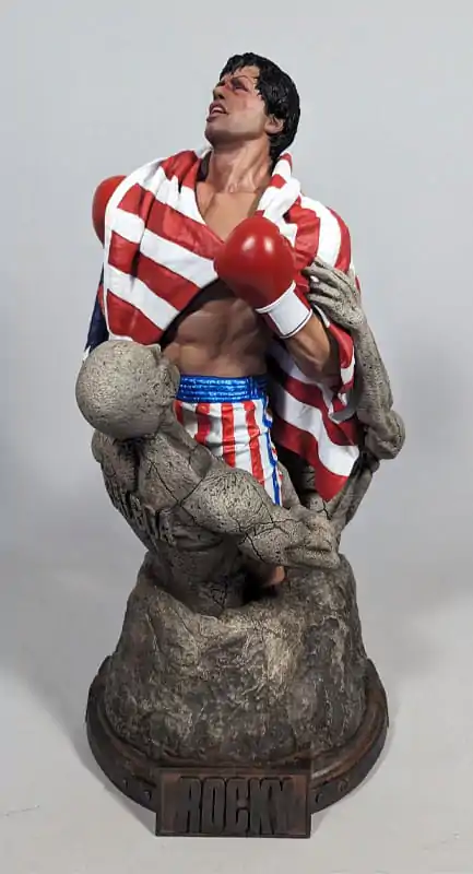 Rocky IV 1/4 Rocky Balboa szobor figura 48 cm termékfotó