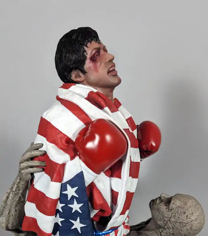 Rocky IV 1/4 Rocky Balboa szobor figura 48 cm termékfotó