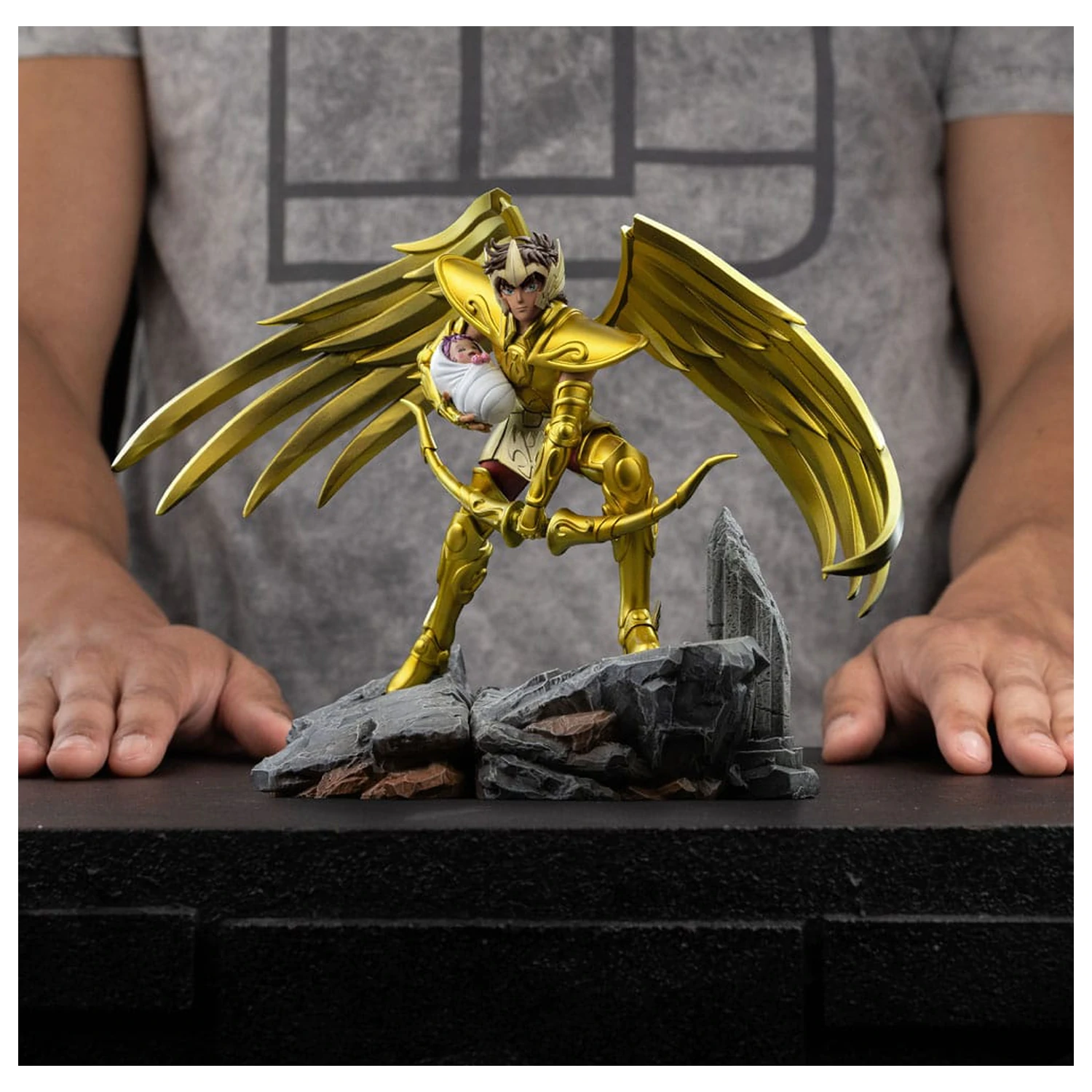 Saint Seiya Art Scale 1/10 Sagittarius Aiolos szobor figura 21 cm  termékfotó