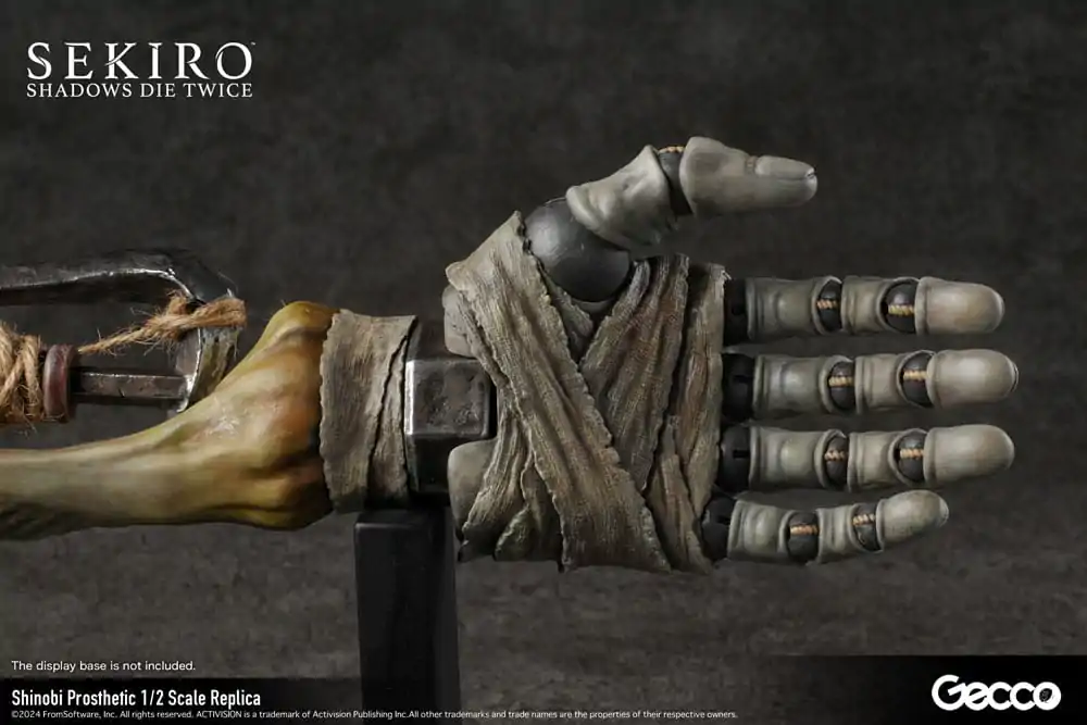 Sekiro: Shadows Die Twice 1/2 Shinobi Prosthetic replika 32 cm termékfotó