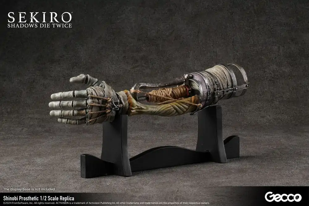 Sekiro: Shadows Die Twice 1/2 Shinobi Prosthetic replika 32 cm termékfotó