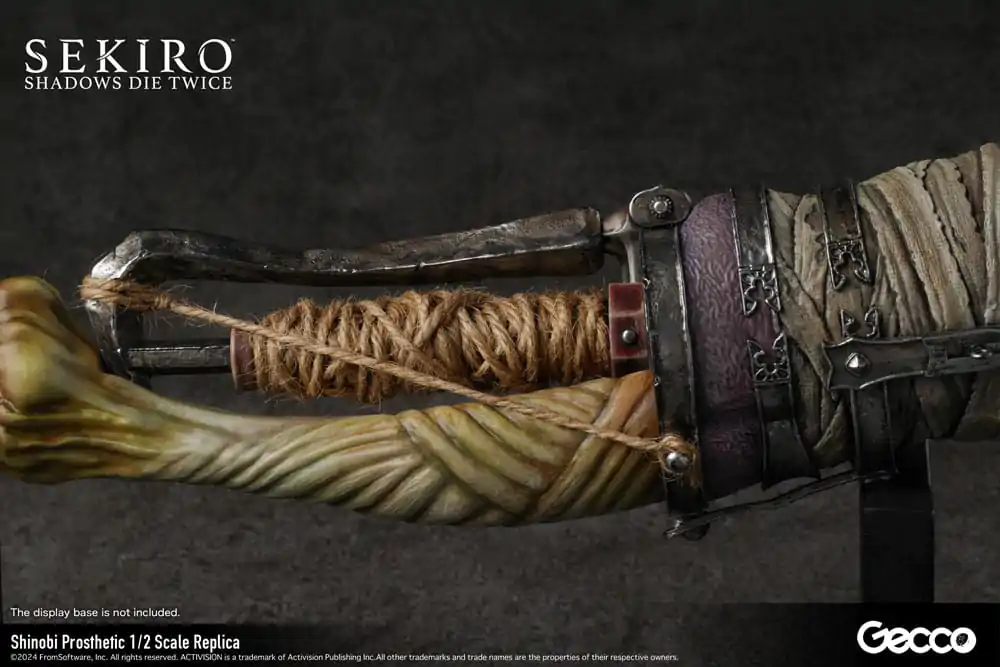 Sekiro: Shadows Die Twice 1/2 Shinobi Prosthetic replika 32 cm termékfotó