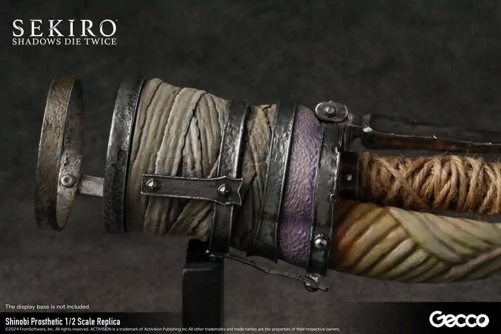 Sekiro: Shadows Die Twice 1/2 Shinobi Prosthetic replika 32 cm termékfotó