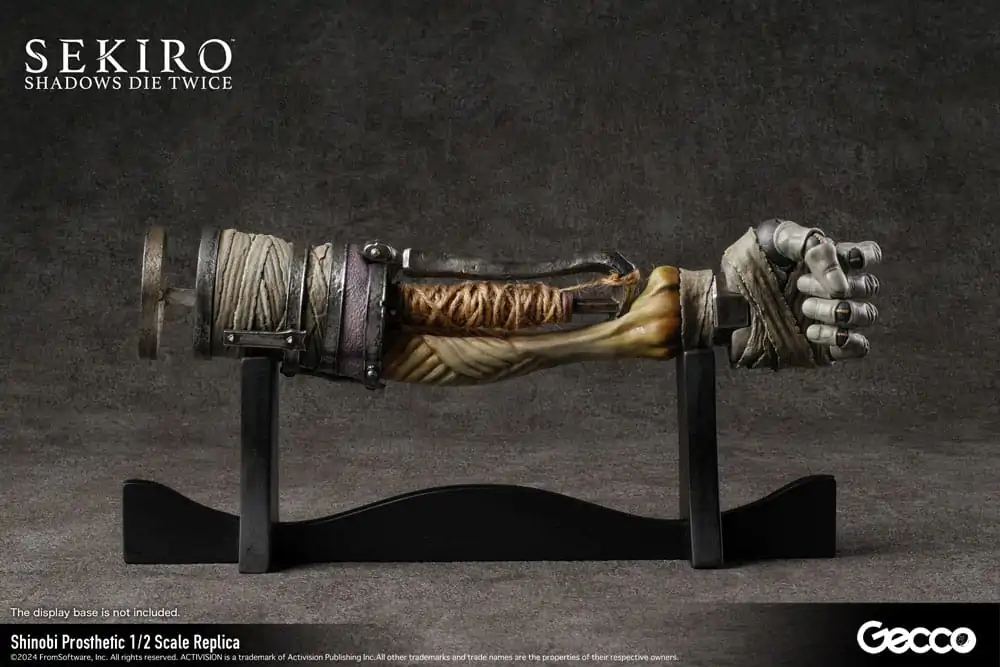 Sekiro: Shadows Die Twice 1/2 Shinobi Prosthetic replika 32 cm termékfotó