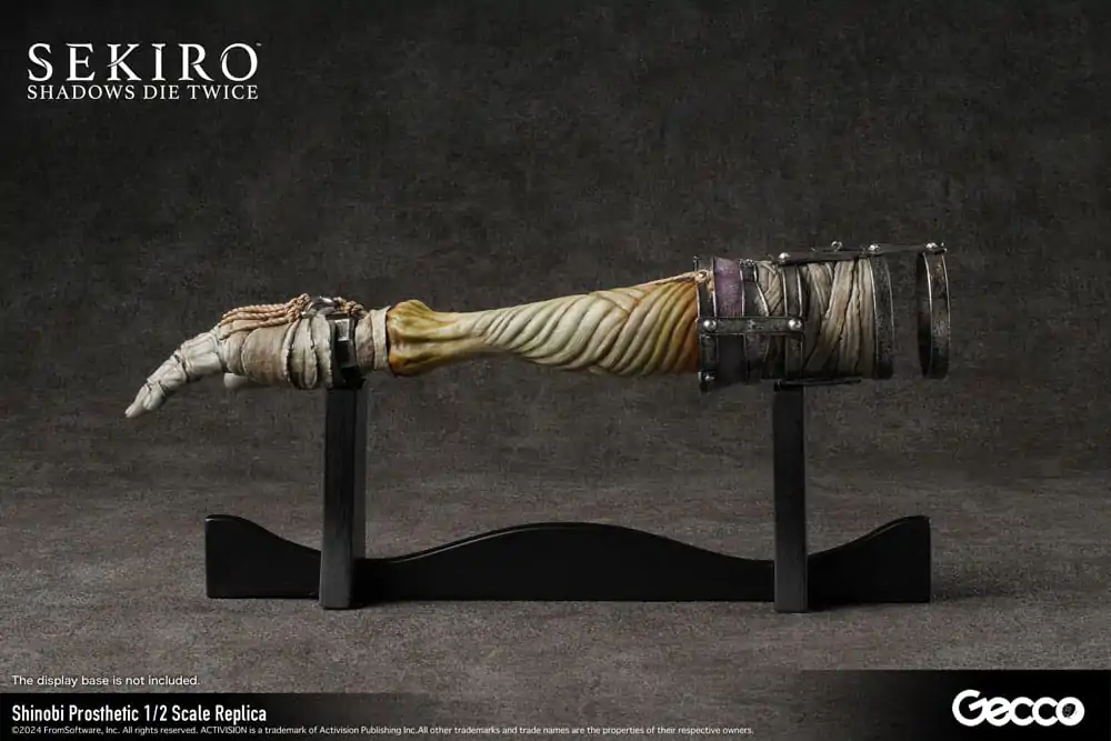 Sekiro: Shadows Die Twice 1/2 Shinobi Prosthetic replika 32 cm termékfotó