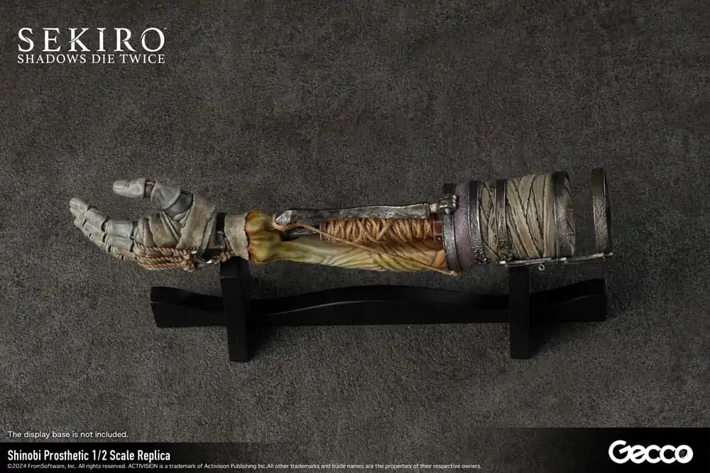 Sekiro: Shadows Die Twice 1/2 Shinobi Prosthetic replika 32 cm termékfotó