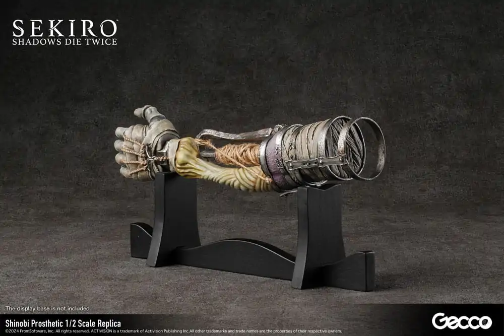 Sekiro: Shadows Die Twice 1/2 Shinobi Prosthetic replika 32 cm termékfotó