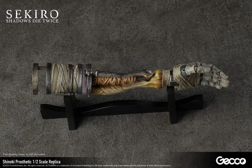 Sekiro: Shadows Die Twice 1/2 Shinobi Prosthetic replika 32 cm termékfotó