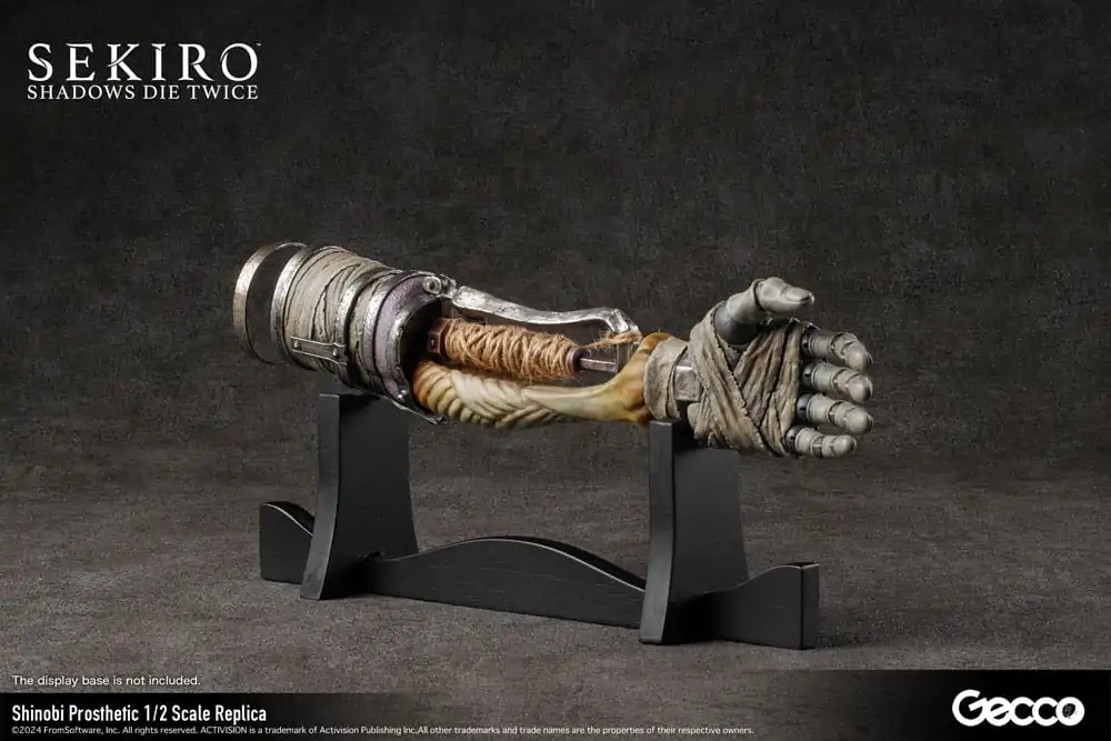 Sekiro: Shadows Die Twice 1/2 Shinobi Prosthetic replika 32 cm termékfotó