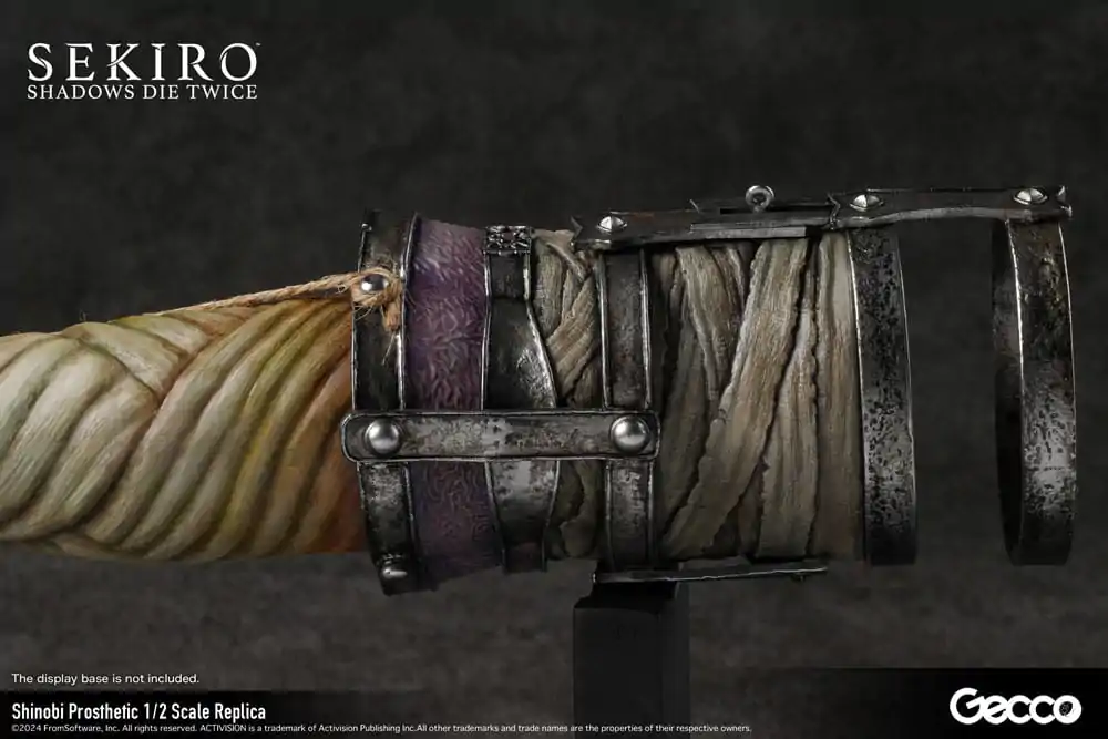 Sekiro: Shadows Die Twice 1/2 Shinobi Prosthetic replika 32 cm termékfotó