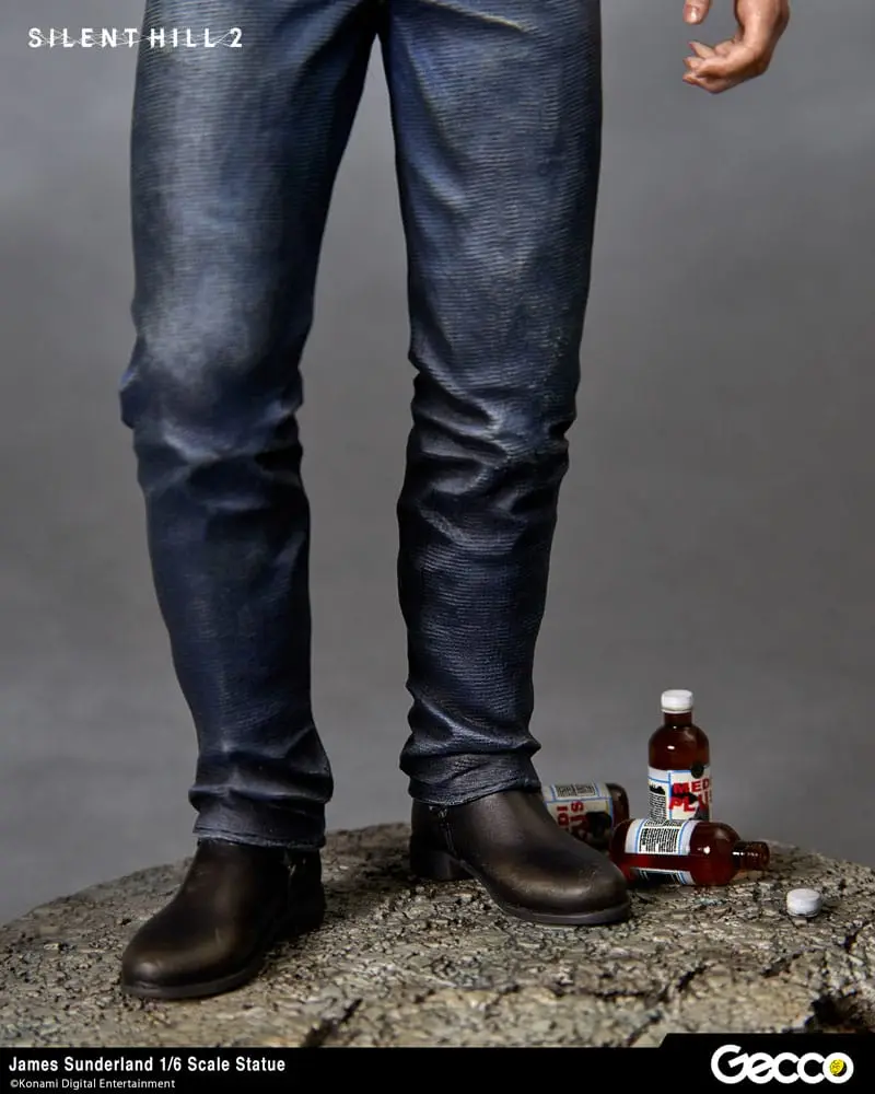 Silent Hill 2 1/6 James Sunderland PVC szobor figura 31 cm termékfotó
