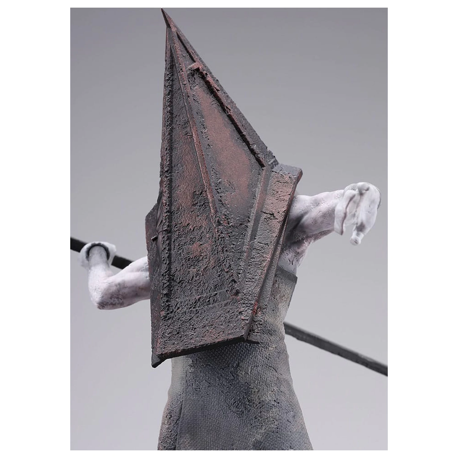 Silent Hill 2 Oshi Works 1/7 Red Pyramid Thing szobor figura 26 cm      termékfotó