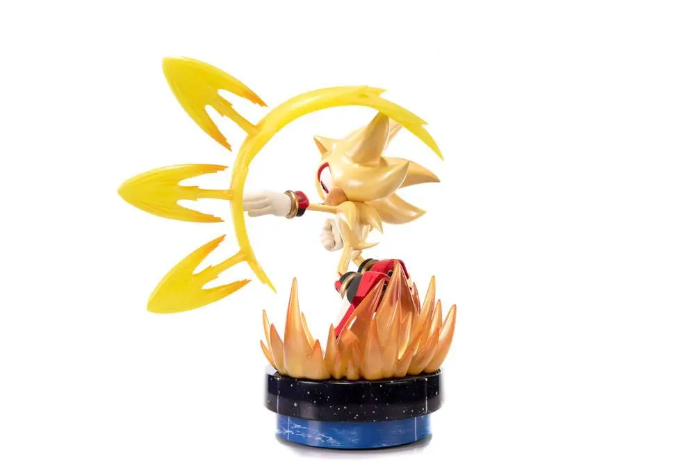 Sonic the Hedgehog Super Shadow szobor figura 50 cm termékfotó