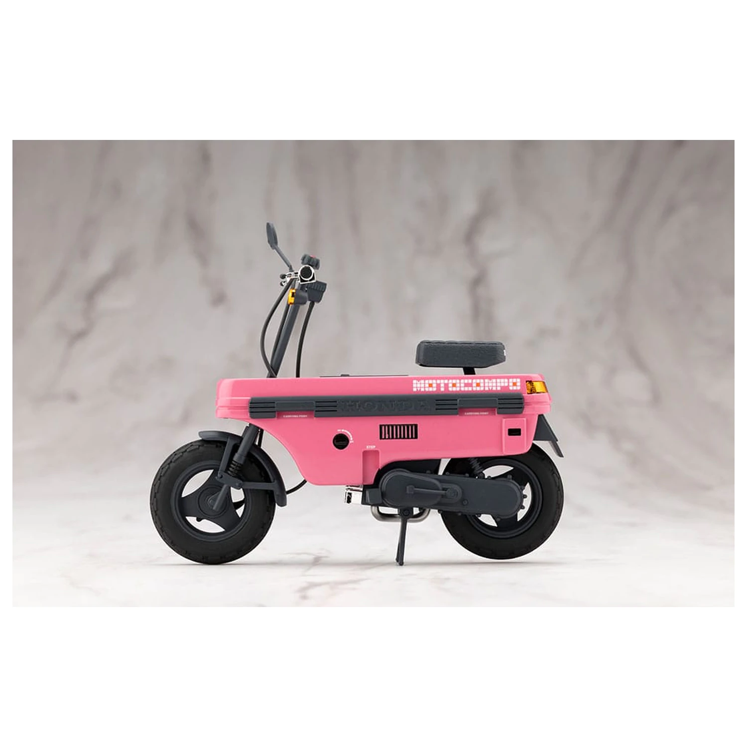 Sousai Shojo Teien 1/10 Emma Koishikawa Nocturne with Honda AB12 Motocompo Műanyag modell készlet 14 cm    termékfotó
