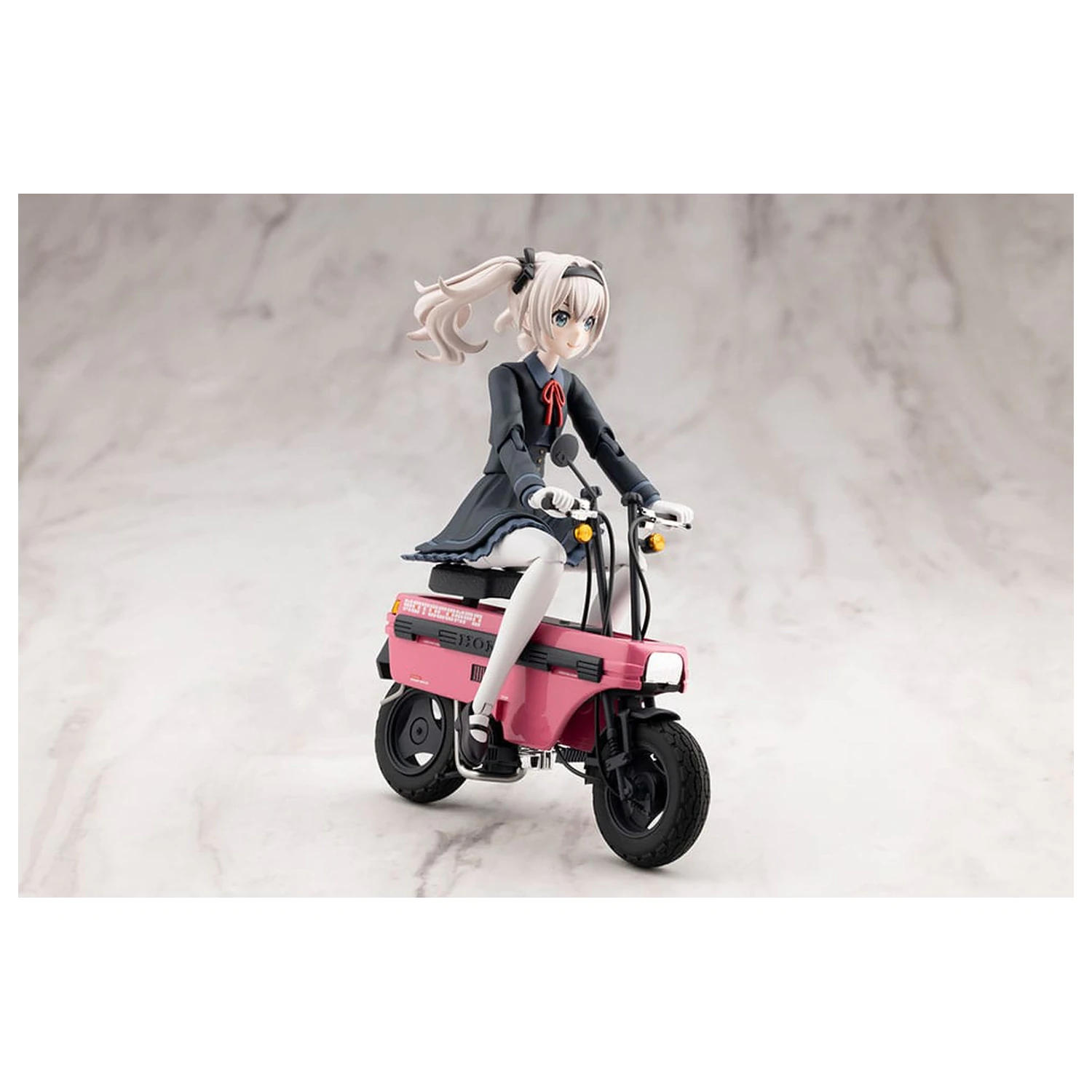Sousai Shojo Teien 1/10 Emma Koishikawa Nocturne with Honda AB12 Motocompo Műanyag modell készlet 14 cm    termékfotó