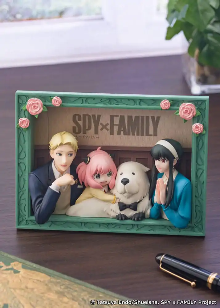 Spy x Family The Forgers PVC szobor figura 13 cm termékfotó