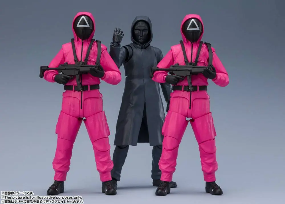 Squid Game S.H. Figuarts Masked Soldier akciófigura 14 cm termékfotó