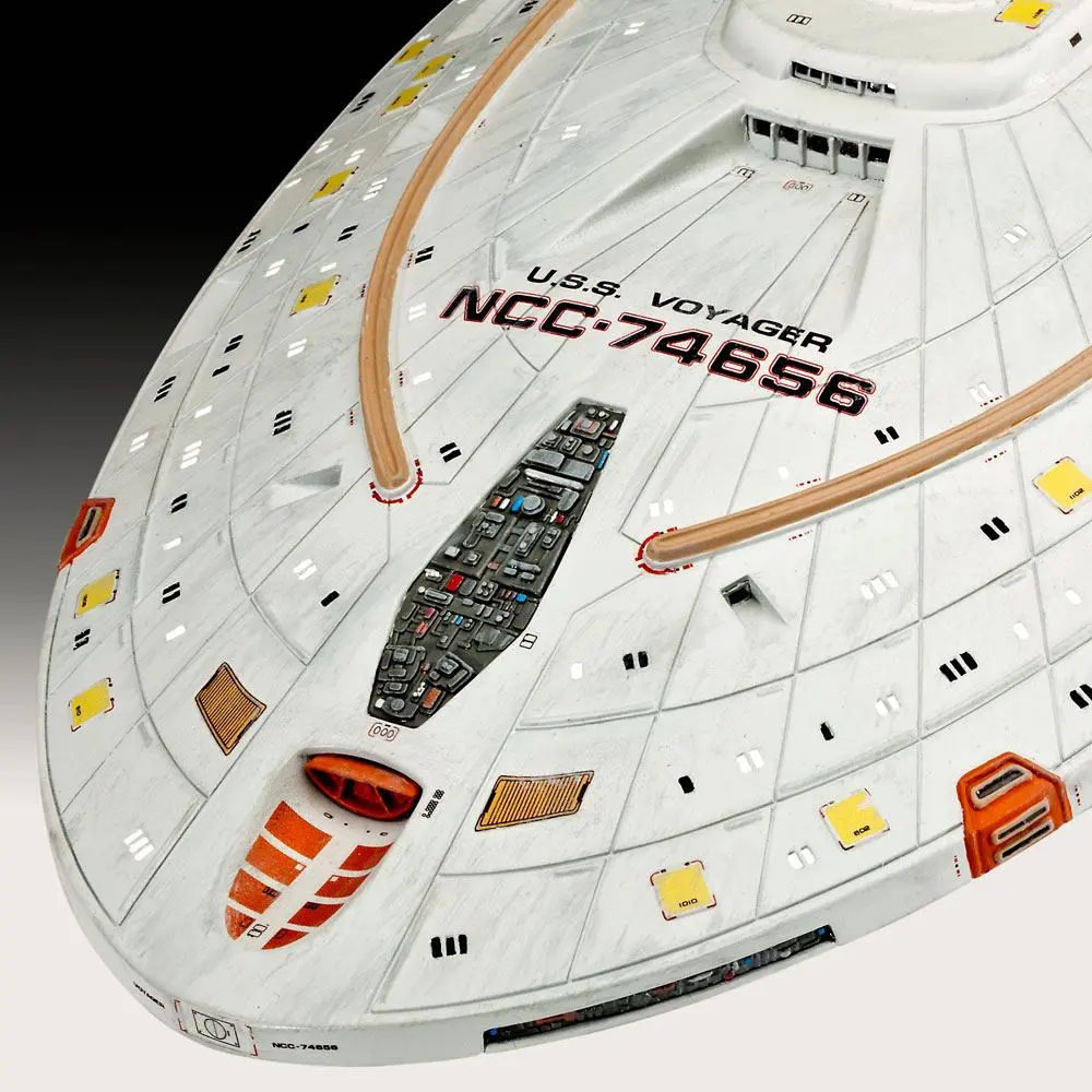 Star Trek 1/670 U.S.S. Voyager modell készlet 51 cm termékfotó