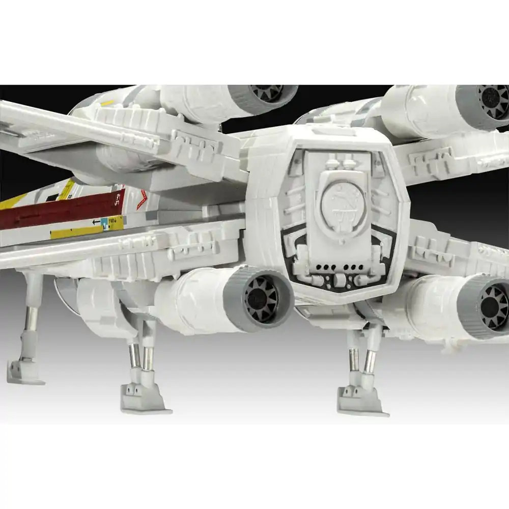 Star Wars 1/57 Carson Teva's X-Wing Fighter modell készlet 22 cm termékfotó