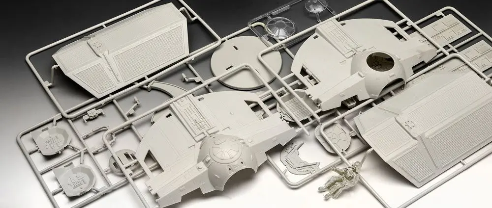 Star Wars 1/57 Darth Vader's TIE Fighter modell készlet 17 cm termékfotó