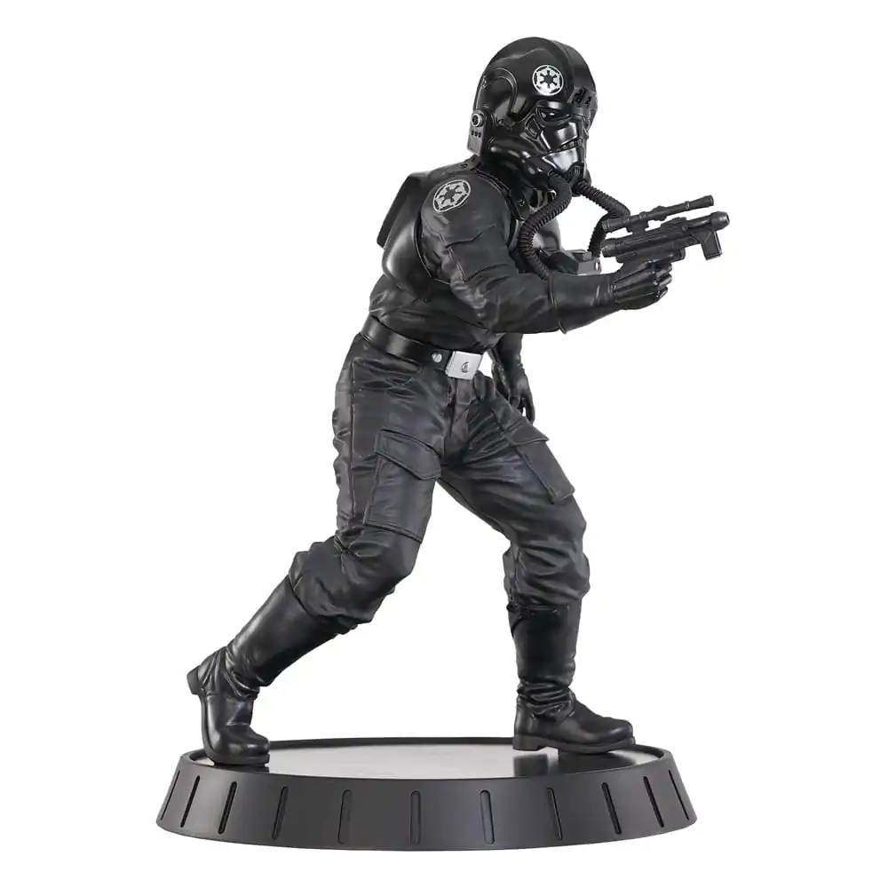 Star Wars A New Hope Milestones 1/6 Tie Pilot szobor figura 30 cm termékfotó